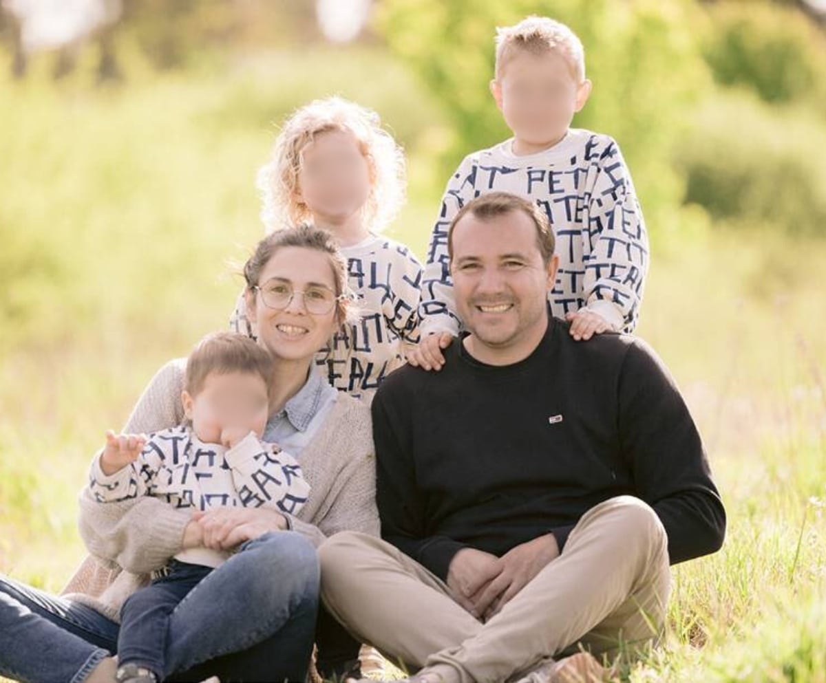 Laurent et marion CHARBONNEL avec leurs enfants